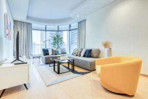 RH- RP Heights, Downtown, Sunlit 2BR near Dubai Mall
